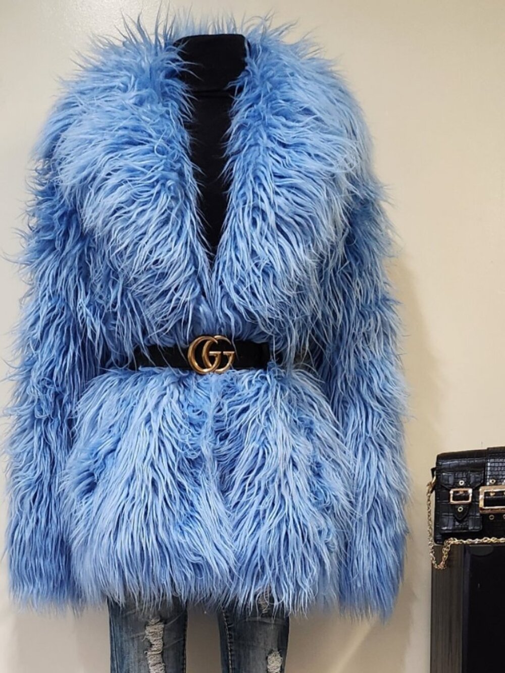 💥💥STUNNER!💥💥Oversized Vegan Mongolian Shearling Fur Coat in Blue